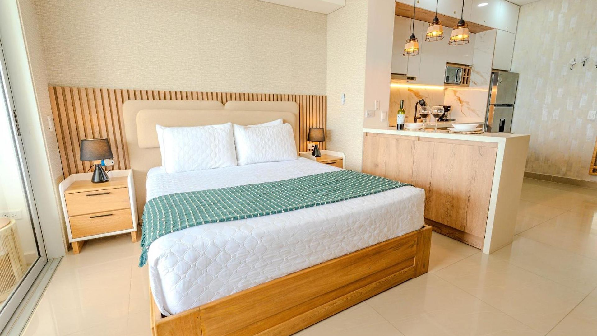 Hermoso De Lujo Con Piscinas Jacuzzi Y Baño Turco 10 24