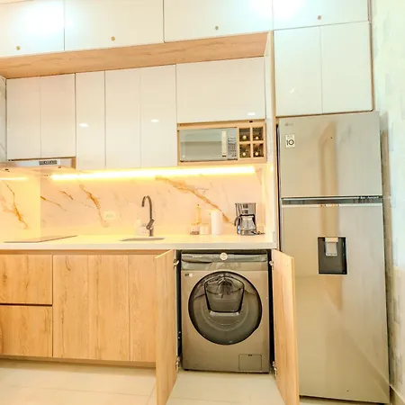 Hermoso De Lujo Con Piscinas Jacuzzi Y Baño Turco 10 24