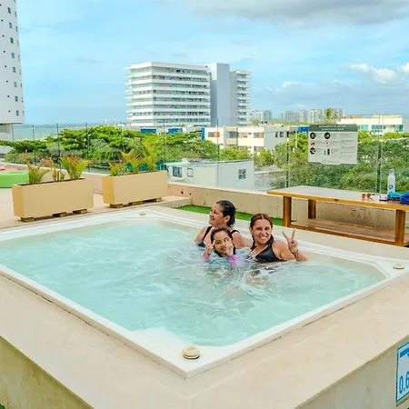 Hermoso De Lujo Con Piscinas Jacuzzi Y Baño Turco 10 24 *